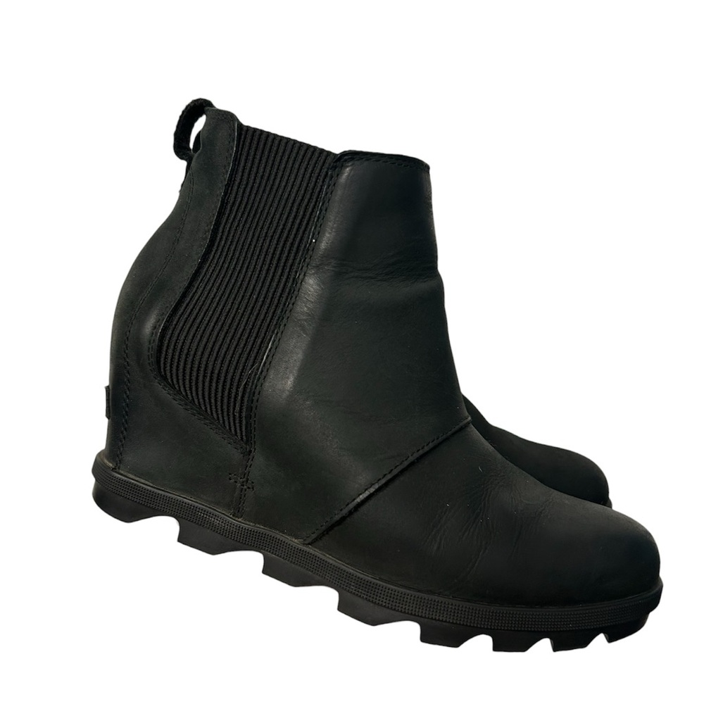 Sorel Joan of Arctic Chelsea wedged black Leather booties Size 10